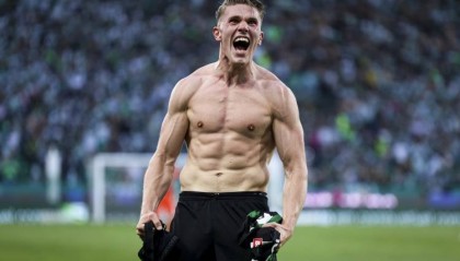 队报：巴黎主帅恩里克无意引进约克雷斯，曼联还在大力追求