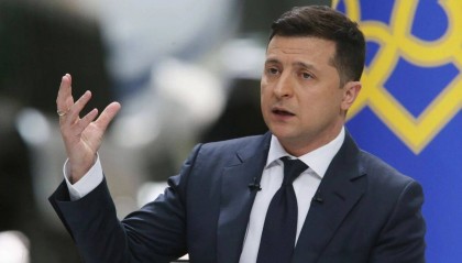 难怪乌克兰一点不慌！泽连斯基抓住大“把柄”，普京急着见特朗普