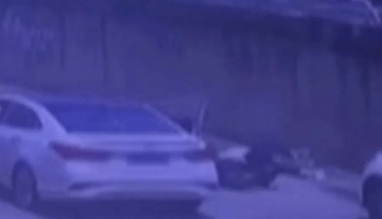 乘客开门致人重伤，司机判赔152万元