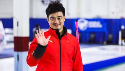 中国冰壶男队锁定循环赛第1 明日11点与美国争奥运席位
