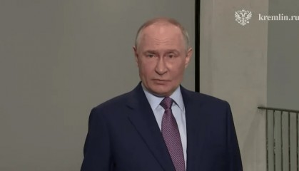 普京:泽连斯基最好想清楚,如用射程3000公里新武器打击俄领土,回应将非常严厉!国际油价大涨,黄金反弹,美联储有新消息,美股收涨