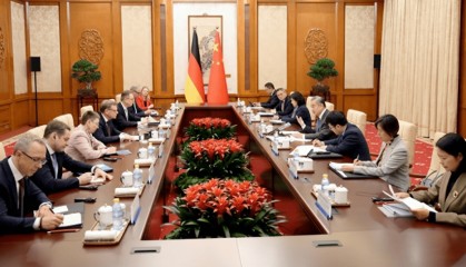 行程结束，德国外长离开北京，临走前提出2个要求，中方态度明确！
