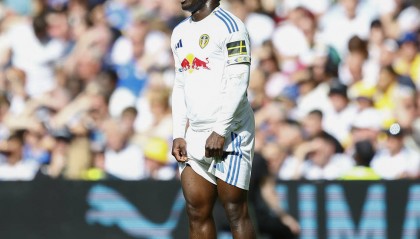 新援闪耀圣西罗，米兰2-0战胜巴里：技术与战术的完美结合