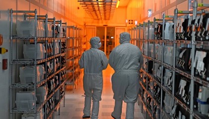 中美要握手言和了？欧盟立马变脸，突然给中国“戴高帽”，周四在布鲁塞尔不见不散！