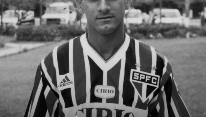 RIP！巴西名宿泽-卡洛斯在睡梦中心脏病发去世 享年55岁