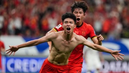 范志毅：要给王钰栋鼓掌，真的要保护好他、保护好这样的队员