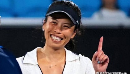 登顶世界第一！38岁女网老将创造历史，网友：亚洲网球不老传奇