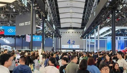 国内车企相继公布2025年“成绩单”：零跑小米小鹏新势力造车阵营脱颖而出，比亚迪吉利传统车企领跑，超过一半品牌未完成全年目标