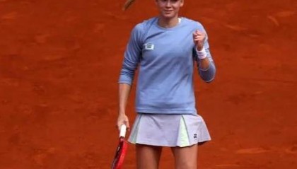 6比1和6比3横扫！女网亚洲一姐轰下15连胜，火力全开剑指冠军