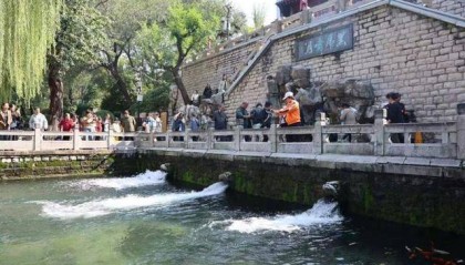 黑虎泉喷得“兽头”都不够用了!济南群泉竞涌,几十年一见