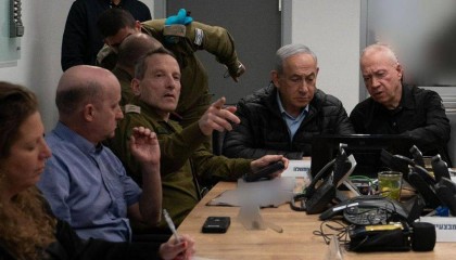 伊朗首都附近爆炸 以军称正对伊军事目标实施精准打击