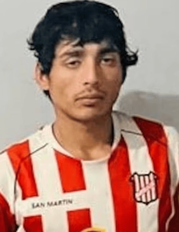 阿根廷一男子现身自己的葬礼，大喊“我还活着”