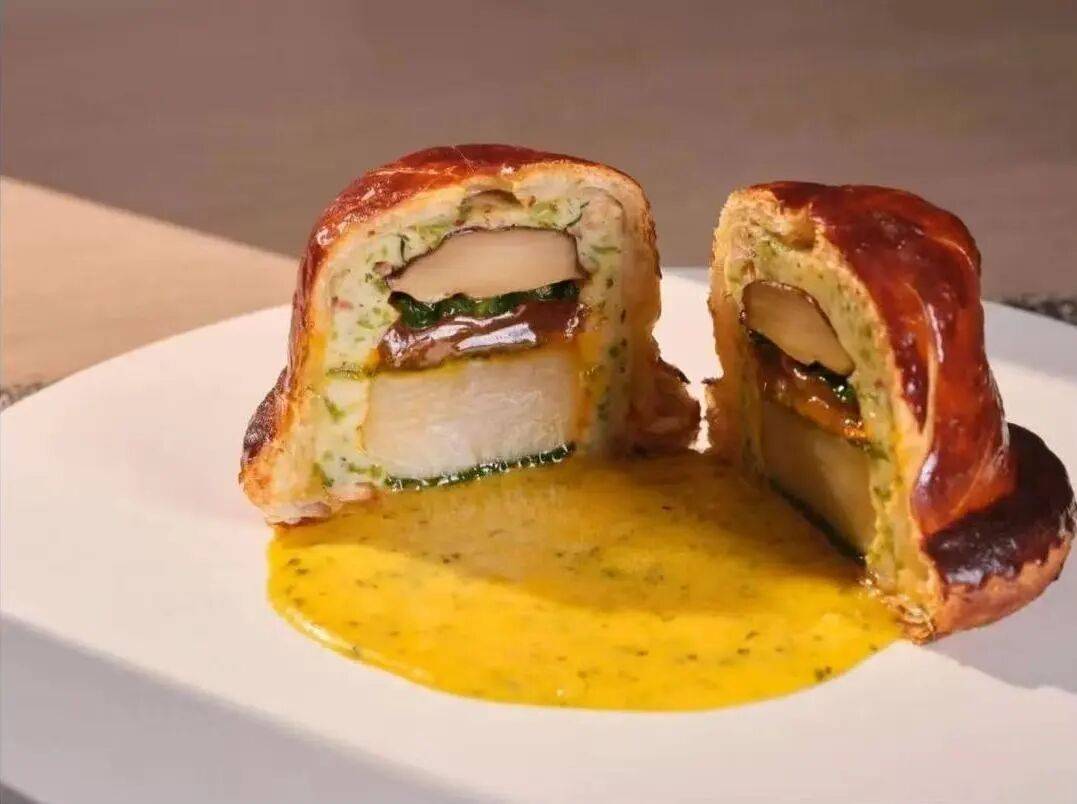 精致餐饮，以饭封神 | 商业头条No.94