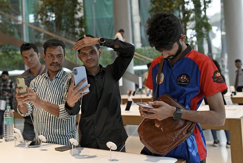 印度政府被曝正积极鼓励海外印度人回国，但想让这些人从美回国绝非易事