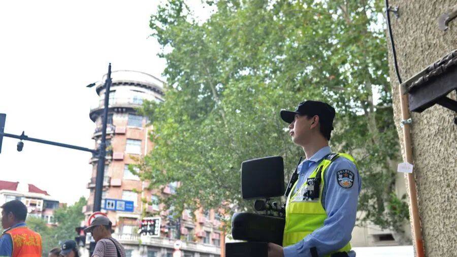 突然群发!大批上海市民收到警方短信!全市爆火网红已被锁定...有爸爸因孩子违规被罚款