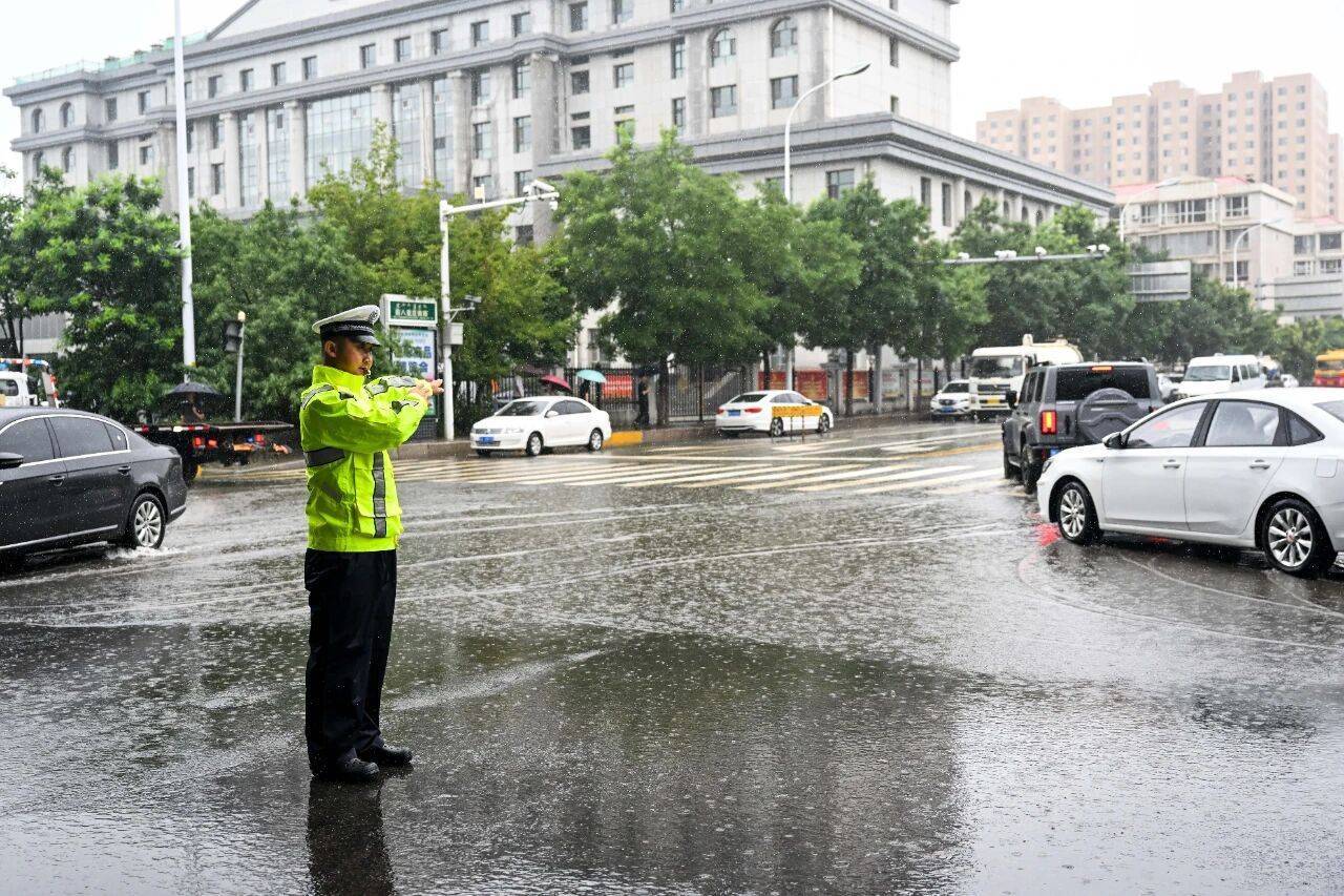 “几天下了一年的雨”，北方城市如何更新汛期安全观