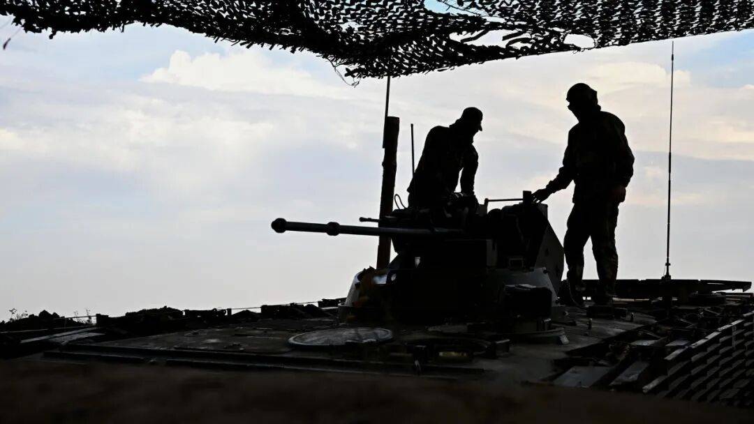 亲俄地下组织：哈尔科夫州炼油厂的英国军官被俄军消灭