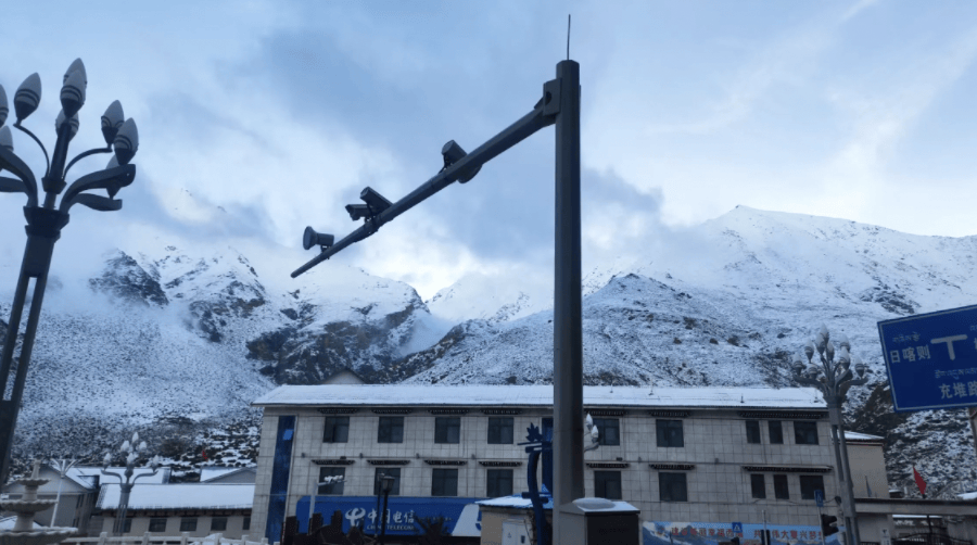 从尼泊尔回国手机被“保护性关停”，零下几度在路边冻到崩溃，当事人：将起诉中国移动