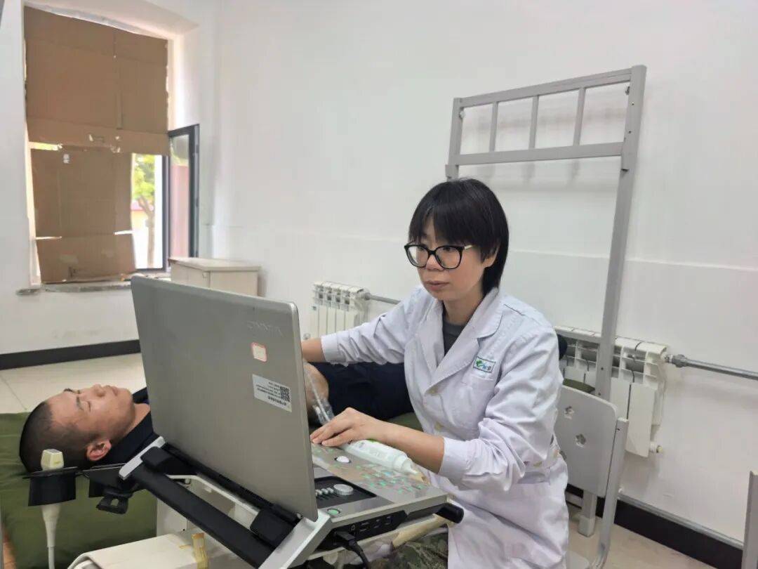 白衣为甲，守护戎装！第九六七医院温情服务新兵“入营第一关”