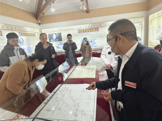 【央媒看乌兰】青海乌兰：双峰驮起家国梦，悠扬驼铃映山河