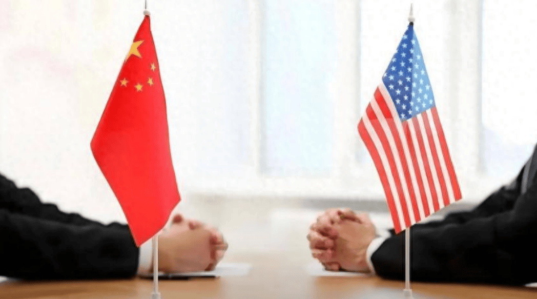 2架专机抵华，中方终于肯接电话了，特朗普悬着的心可以放下了