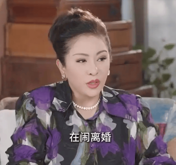 考古 | 何超莲窦骁双双辟谣离婚！两人感情生活引各方热议