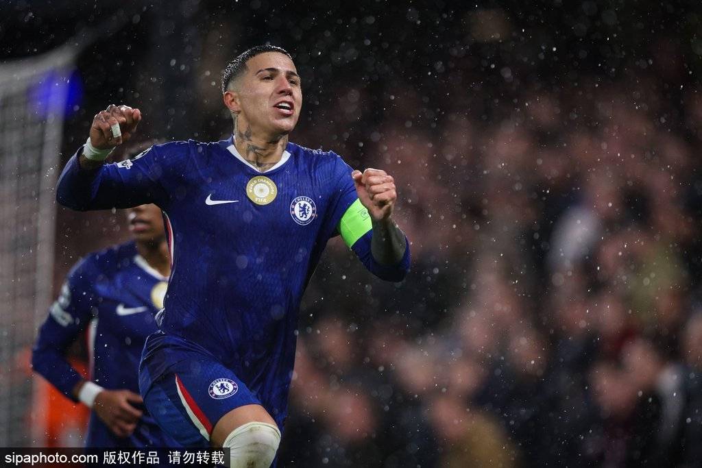 观战台:皇马巴萨国家德比 阿森纳冲7连胜曼联冲3连胜