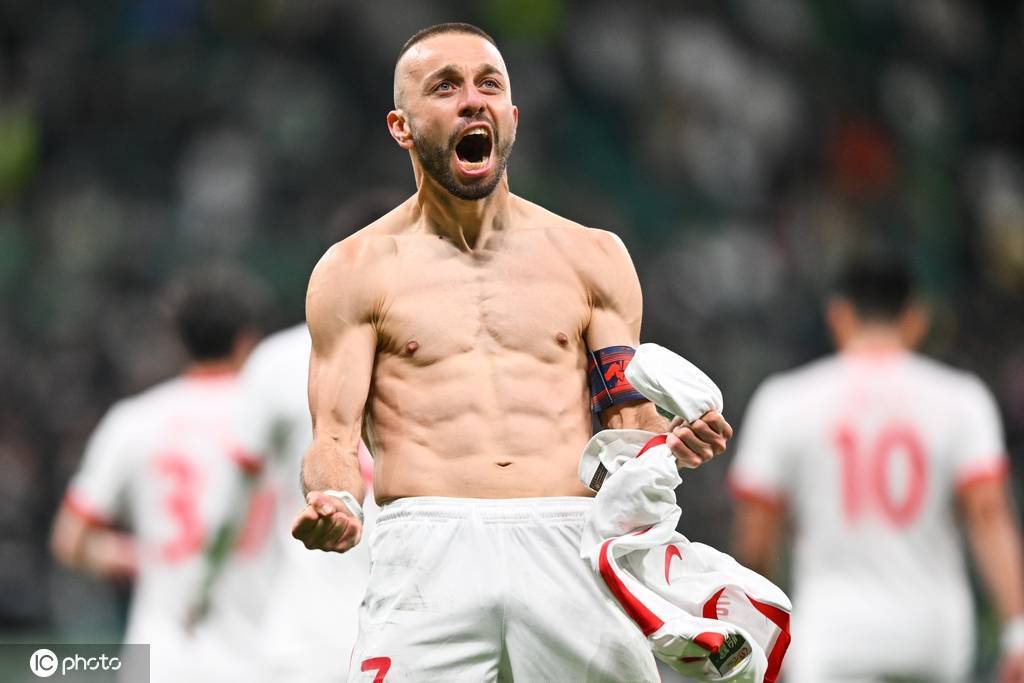 中超最佳阵容:萨里奇戴帽征服工体 瓦科双响领跑射手榜