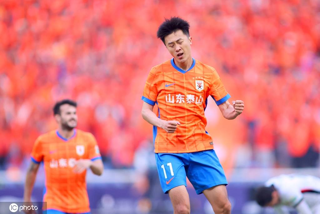 中超最佳阵容:萨里奇戴帽征服工体 瓦科双响领跑射手榜