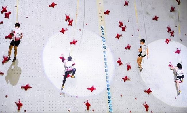 国际攀岩速度大师赛落幕 中国队斩获2金4银1铜