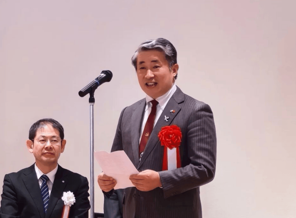 比高市早苗更希望中日开战的人出现？公然叫嚣驱逐薛剑总领事，还要追究到底