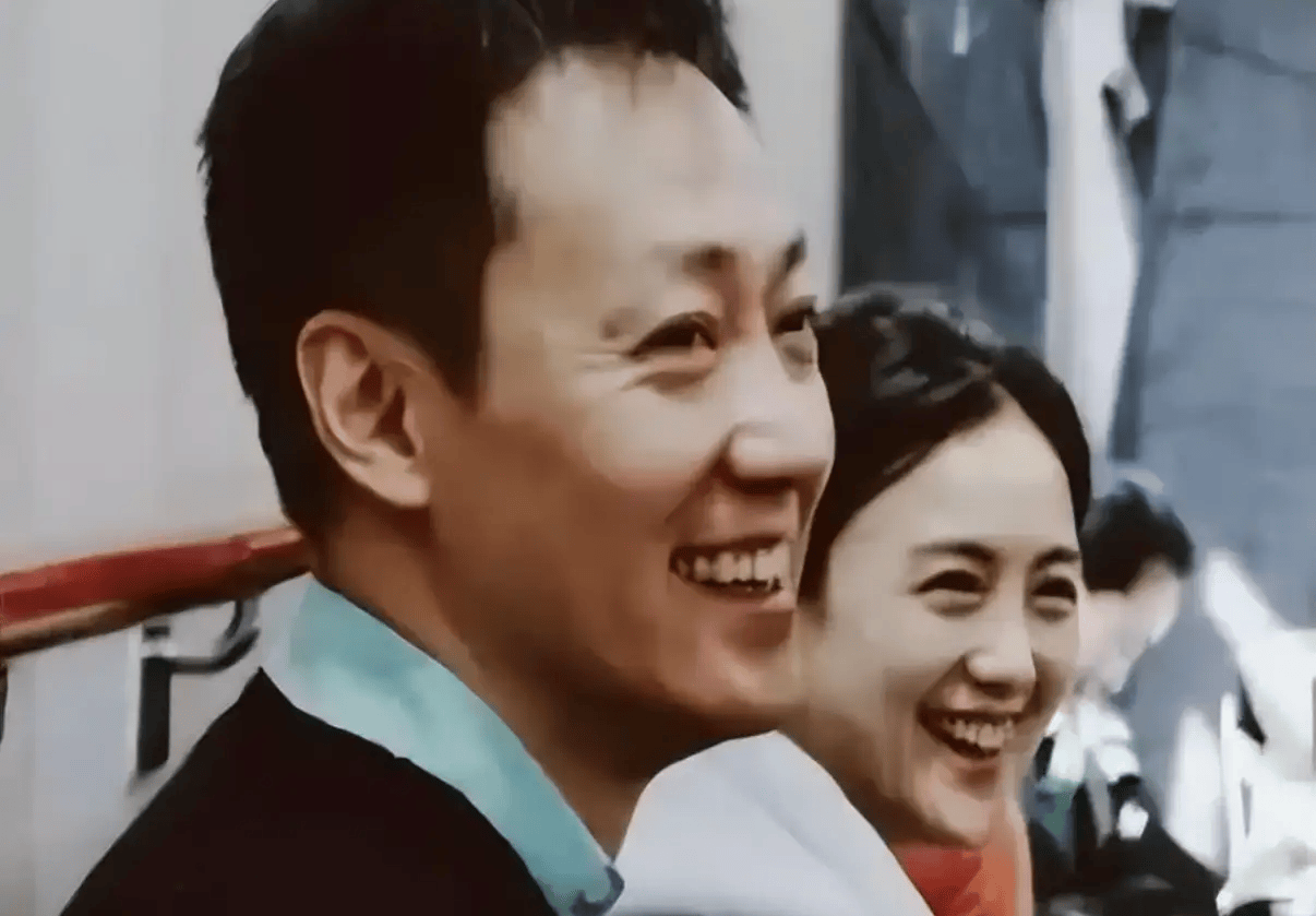 考古 | 辛柏青大孤山祈福，与朱媛媛 30 年零绯闻的“金童玉女”恋太好磕！