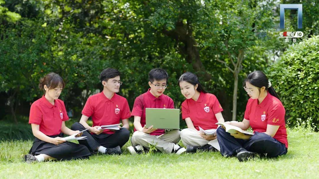 聆听青春回响，见证文脉传承，共赴《校馆弦歌》之约！