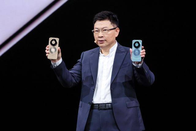 HUAWEI Mate 80系列发布：以巅峰科技树立高端旗舰新标杆
