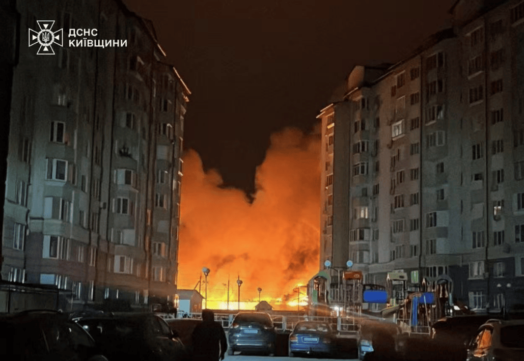 基辅火车站成废墟,匕首导弹轰鸣,71万俄军压境!西方领袖访乌或成历史?