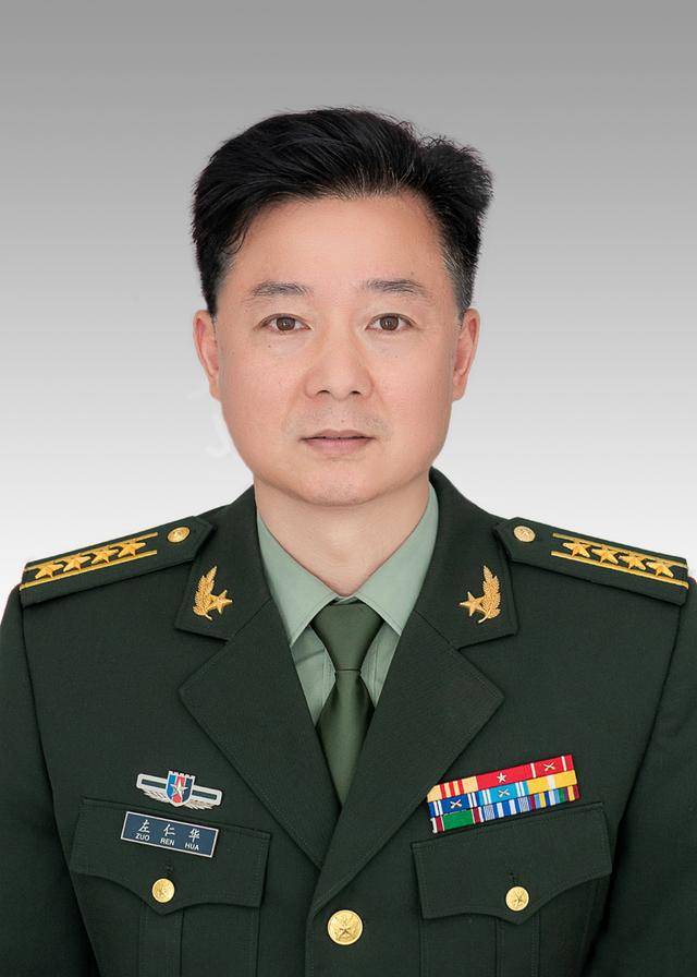上海一名干部，已跨区任职