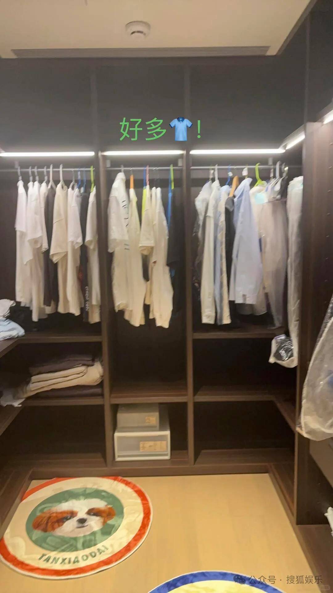 刚开年又曝一对相差15岁的恋情？他这一周两段绯闻真是连环暴击啊！