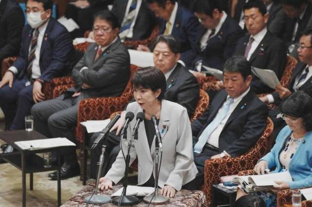 豪赌国运?高市早苗再提“台湾有事”,宣布备战!中国已通告全球