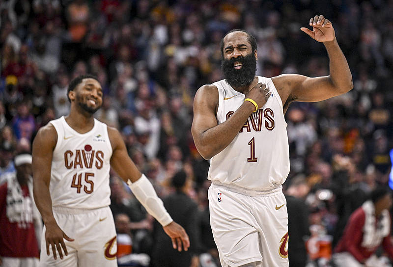 NBA丨哈登连续发挥高水平令骑士如虎添翼